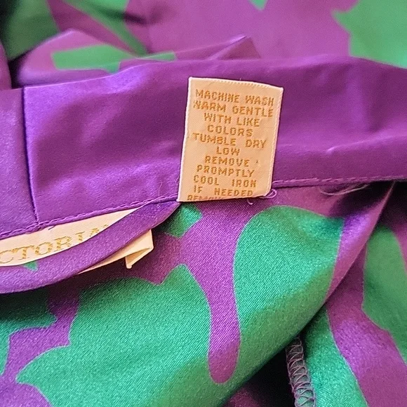 Vtg Victoria's Secret Gold Label Robe - Picture 8 of 8